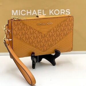 MICHAEL KORS
CIDER MULTI
LG DOUBLE ZIP WRISTLET 
Crocodile Leather Snakeskin